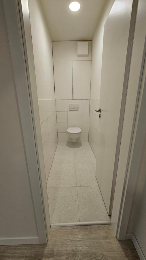 2 Room Apartment With Terrace, 2Ak Bratislava Exterior foto