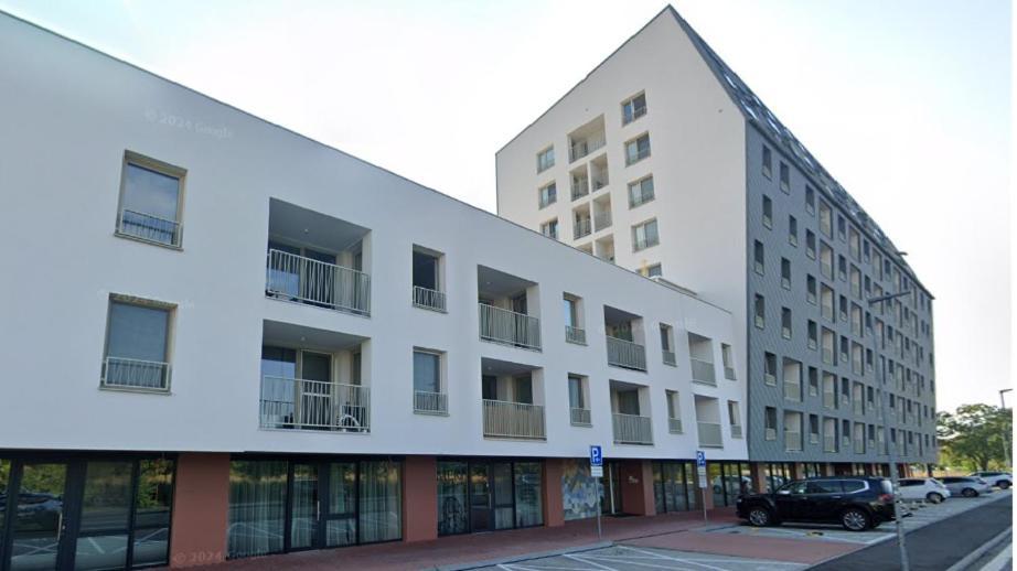 2 Room Apartment With Terrace, 2Ak Bratislava Exterior foto